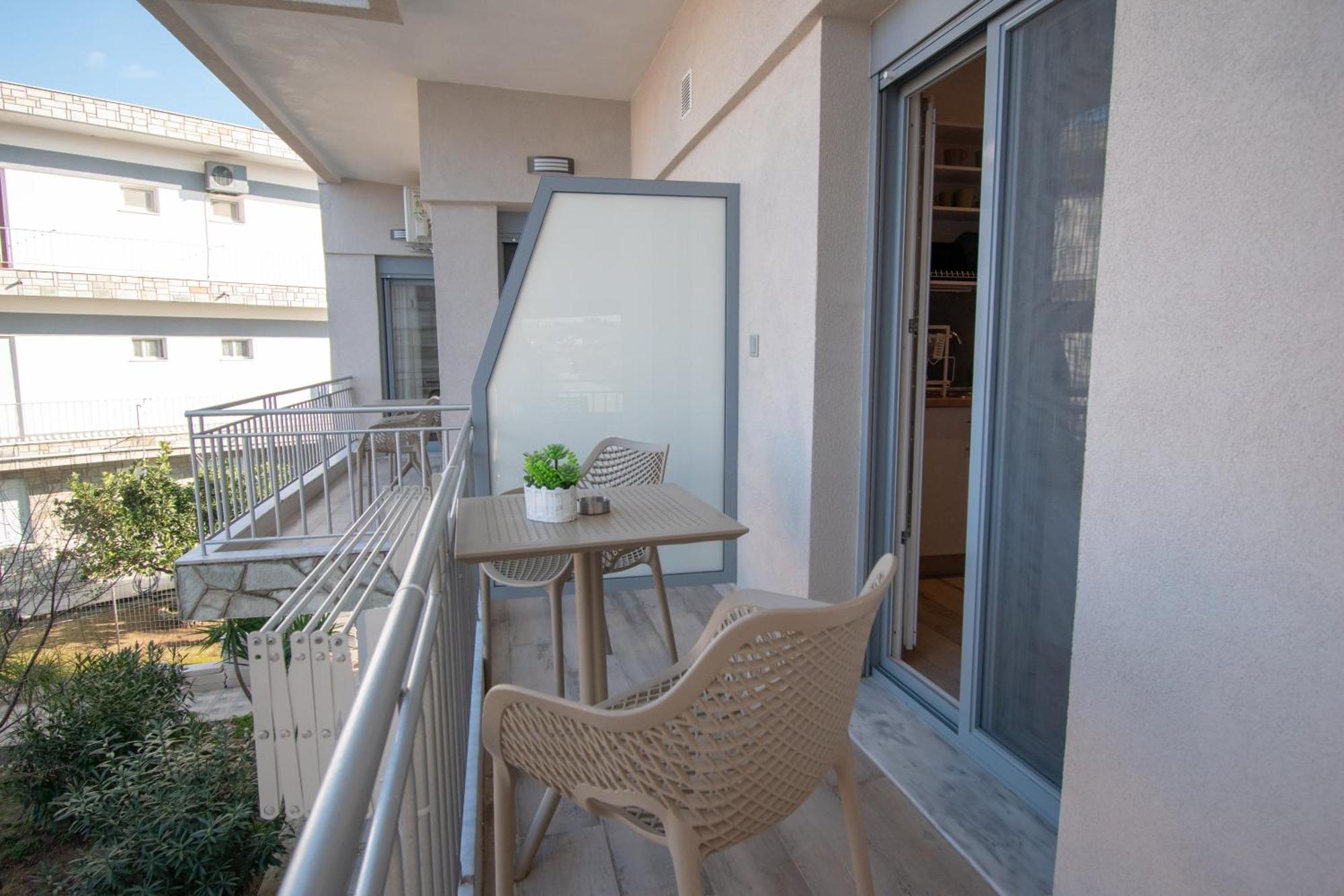 Magdalena Seaside Apartments Неа-Рода Екстер'єр фото
