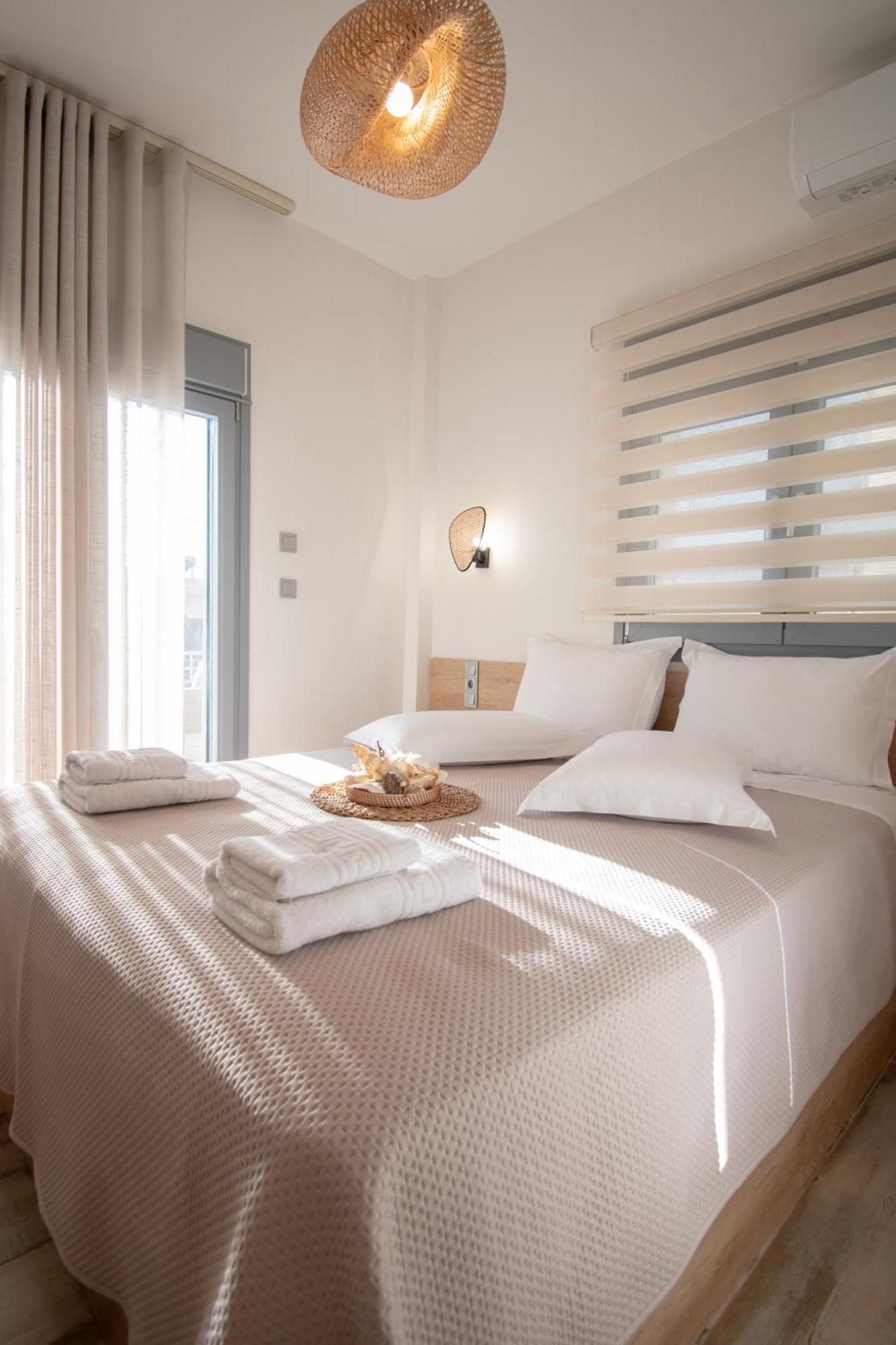 Magdalena Seaside Apartments Неа-Рода Екстер'єр фото