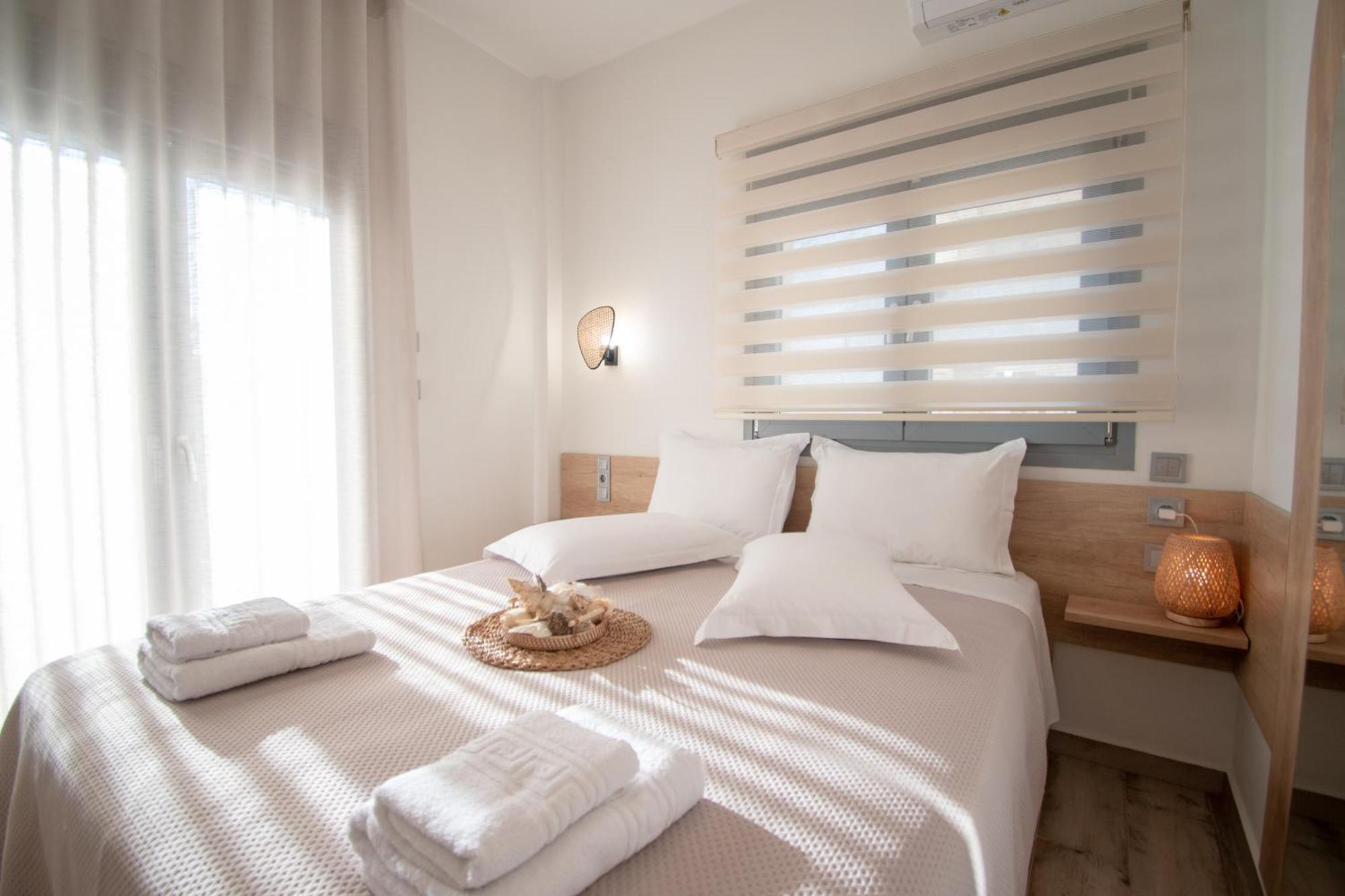Magdalena Seaside Apartments Неа-Рода Екстер'єр фото