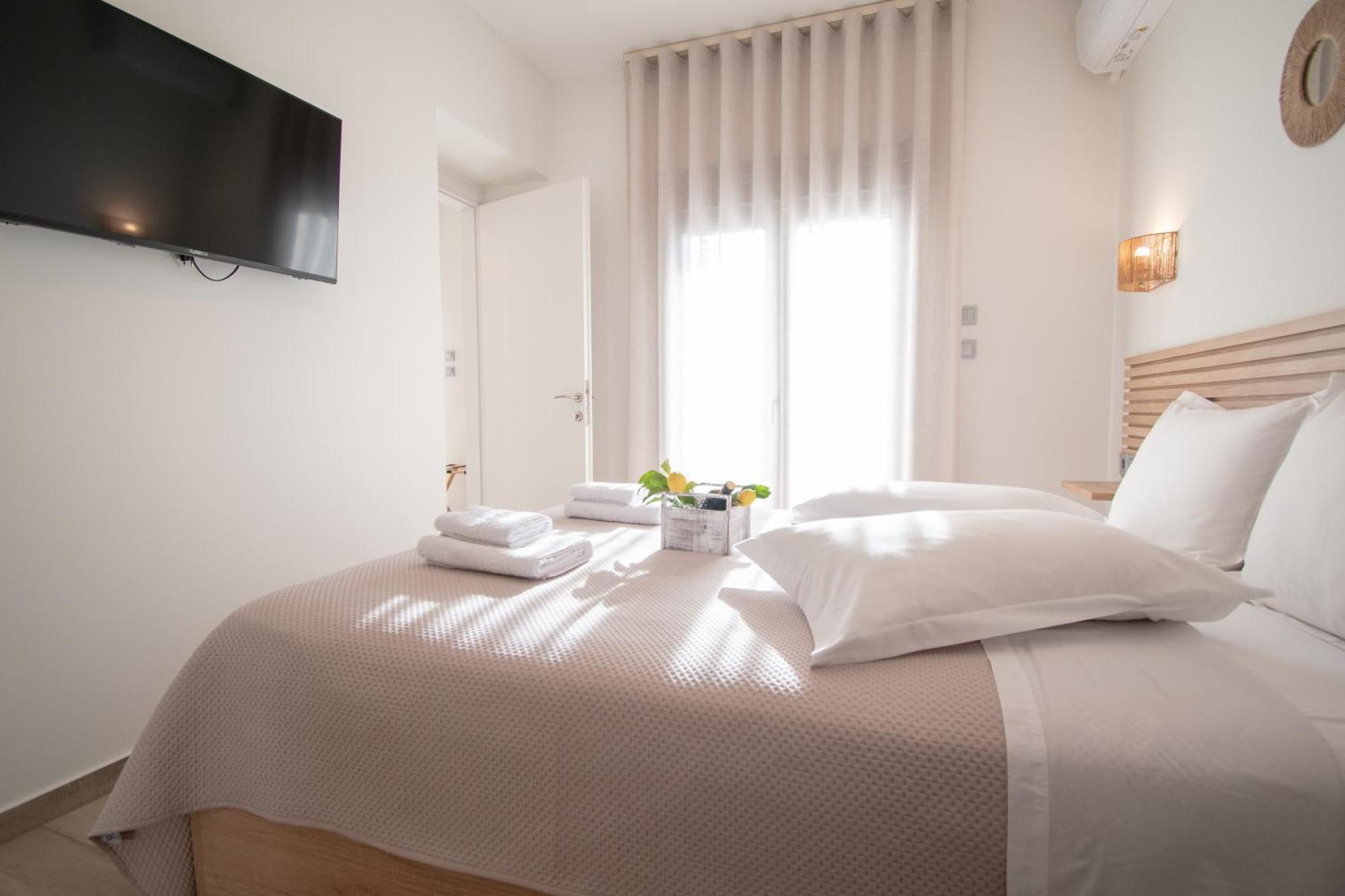Magdalena Seaside Apartments Неа-Рода Екстер'єр фото
