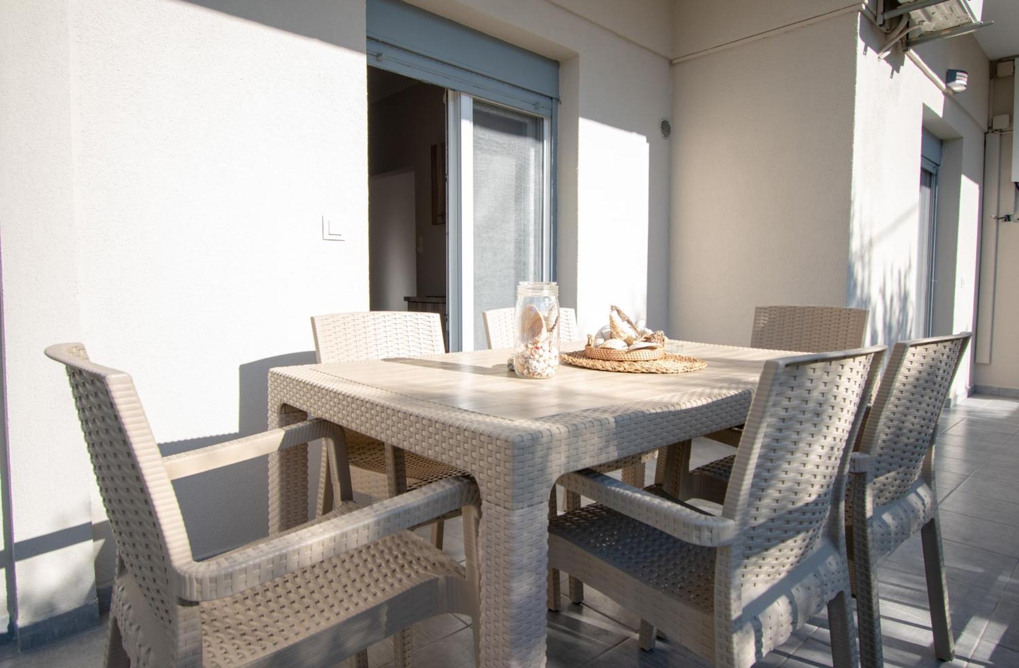 Magdalena Seaside Apartments Неа-Рода Екстер'єр фото